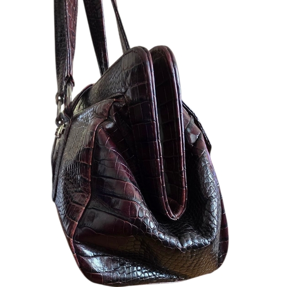 Stuart Weitzman Croc Embossed Brown Shoulder Satchel Bag Purse - Picture 5 of 16